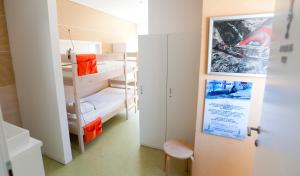 Narivoodi või narivoodid majutusasutuse Windward Hostel Zadar toas