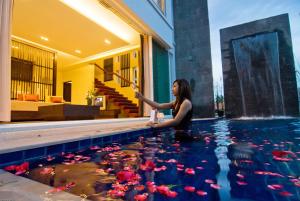 Bazen u ili blizu objekta Peach Blossom Resort & Pool Villa - SHA Plus