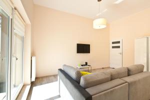 Telewizja i/lub zestaw kina domowego w obiekcie Chmielna Park
