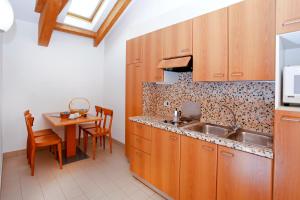 Gallery image of Aparthotel Englovacanze in Riva del Garda