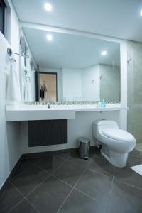 Koupelna v ubytování SM Grand Hotel