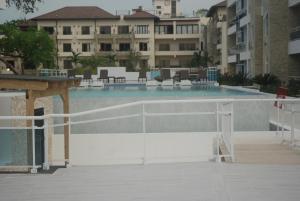 Bazén v ubytování E&J Beach Condo nebo v jeho okolí