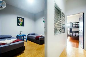 Cama o camas de una habitación en Sleep Easy Krabi Guest House