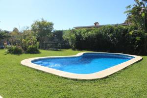 Bazén v ubytování Villa Melger - Private Villa with Swimming pool nebo v jeho okolí
