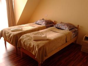Rúm í herbergi á Mestiatour Guest House