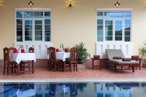 Bazén v ubytování Grand Bayon Siem Reap Hotel nebo v jeho okolí