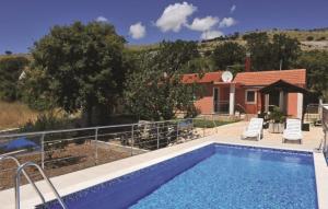 Bazén v ubytování Holiday home Ana nebo v jeho okolí