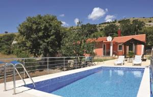 Bazén v ubytování Holiday home Ana nebo v jeho okolí