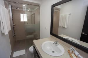 Ένα μπάνιο στο Hotel Palermo Suite