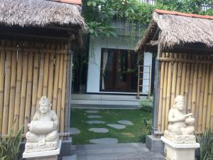 Zahrada ubytování Bali Full Moon Guest House