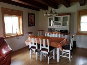 Kuchyň nebo kuchyňský kout v ubytování Ferienwohnung Zum Heuschober