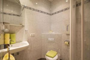 Koupelna v ubytování Pension Garni Appartement Ortner