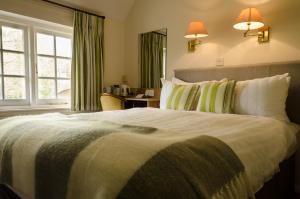 Imagen de la galería de Tumbling Weir Hotel, en Ottery St Mary