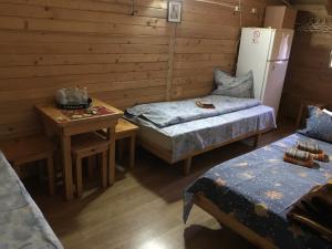 Elga´s Punk Rock Hostel客房内的一张或多张床位