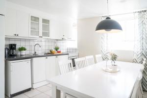 Dapur atau dapur kecil di Halmstad Hotell & Vandrarhem Kaptenshamn