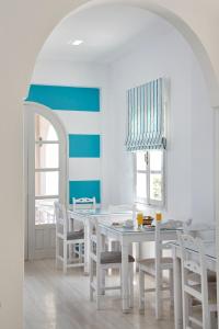 Galería fotográfica de Terra Blue Santorini en Kamari