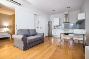 Kuchyňa alebo kuchynka v ubytovaní Girona Housing Ginesta 9