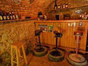 Lounge alebo bar v ubytovaní Guest house Magyar Route 66