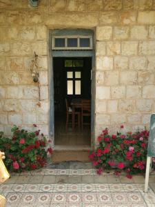 Hemdatya Stone Suites In The Galilee的门面或入口