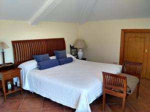 A bed or beds in a room at La Princesa Még 21 kép