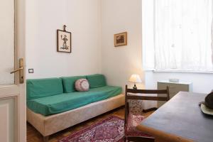 Afbeelding uit fotogalerij van Flower's Market Apartment - Charme Homes in Rome