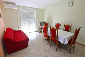 Posedenie v ubytovaní Apartmani Šime