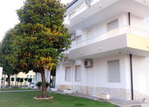 The building in which the holiday home is located