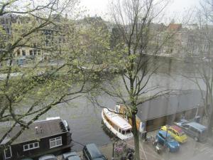 De omliggende buurt of een buurt vlak bij het appartement