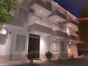 The building in which the holiday home is located