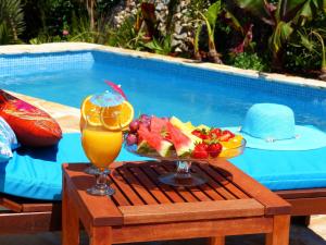 Nápoje v ubytovaní Villa Tropica, total privacy, tropical garden and private pool