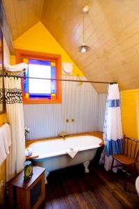 Koupelna v ubytování Como Cottage Accommodation + 37 fotografií