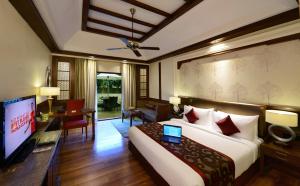 Televisyen dan/atau pusat hiburan di Ananta Spa & Resort, Pushkar