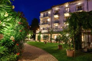 Zahrada ubytování Hotel Belvedere + 37 fotografií