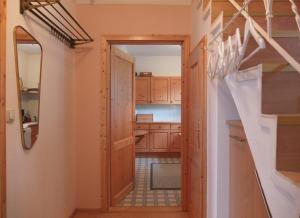 Kuchyň nebo kuchyňský kout v ubytování Ferienhaus in der Schlipfing mit Garten + 31 fotografií