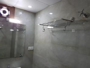 Koupelna v ubytování Hotel Paramount Inn