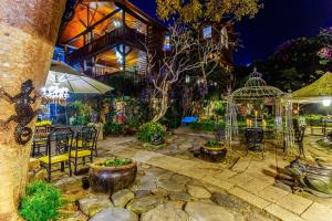 Gallery image of Sun Moon Lake Full House Resort in Yuchi