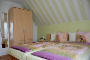 Кровать или кровати в номере Ferienwohnung Starke