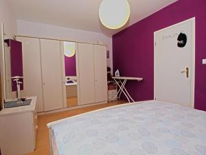 Postel nebo postele na pokoji v ubytování Apartments Ilija 1363