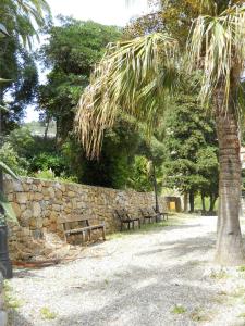 A garden outside Appartamento Bordighera