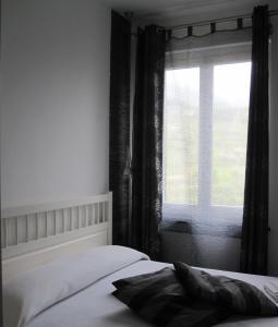 a bedroom with a bed and a window at B&B Le Giare in Monterosso al Mare +28 photos