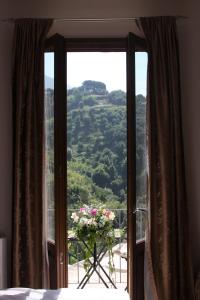 Nespecifikovaný výhled na hory nebo výhled na hory při pohledu z bed and breakfast