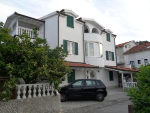 Budova, v ktorej sa apartmán nachádza