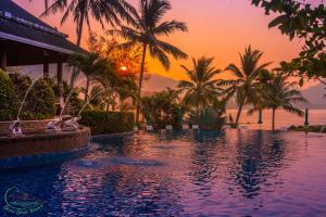 Bazén v ubytování Chai Chet Resort Koh Chang nebo v jeho okolí + 37 fotografií