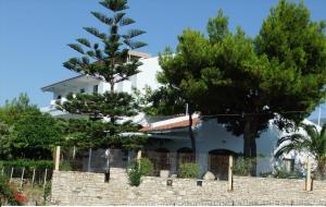 Gallery image of Apollon Resort in Pythagoreio