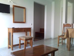TV a/nebo společenská místnost v ubytování Hotel Apollon
