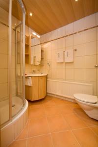 Kúpeľňa v ubytovaní Appartements Kristall + 23 fotografií
