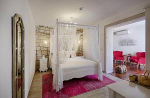 A bathroom at Gobene Alacati