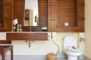 Ванная комната в Nora Beach Resort & Spa - SHA Extra Plus