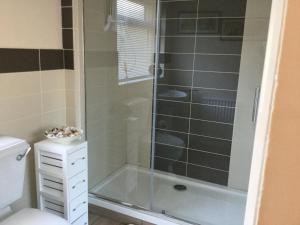 A bathroom at Studio Apartment Fir Trees 