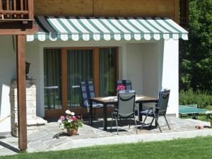 Patio lub wspólna przestrzeń na świeżym powietrzu w obiekcie Haus Dachstein